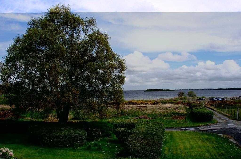 Lakeland Midsummer Lakehouse Oughterard Eksteriør bilde